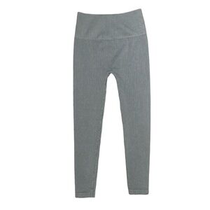 Avocado Seamless Light Blue Ribbed Cropped Leggings Size Small
